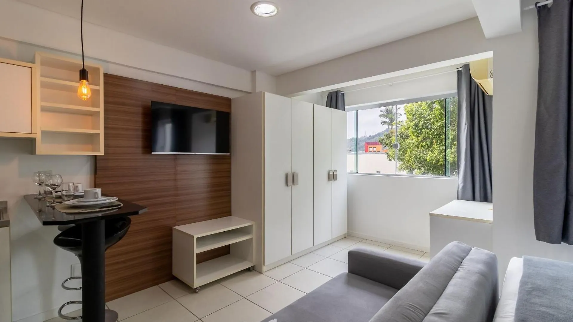 Spt - Studios Convenientes Em Blumenau/Sc